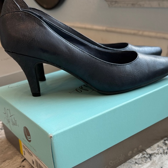 Life Stride Black Women's Heels - Picture 5 of 5